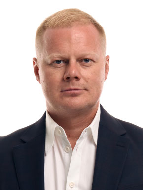 Евгений Тихонов